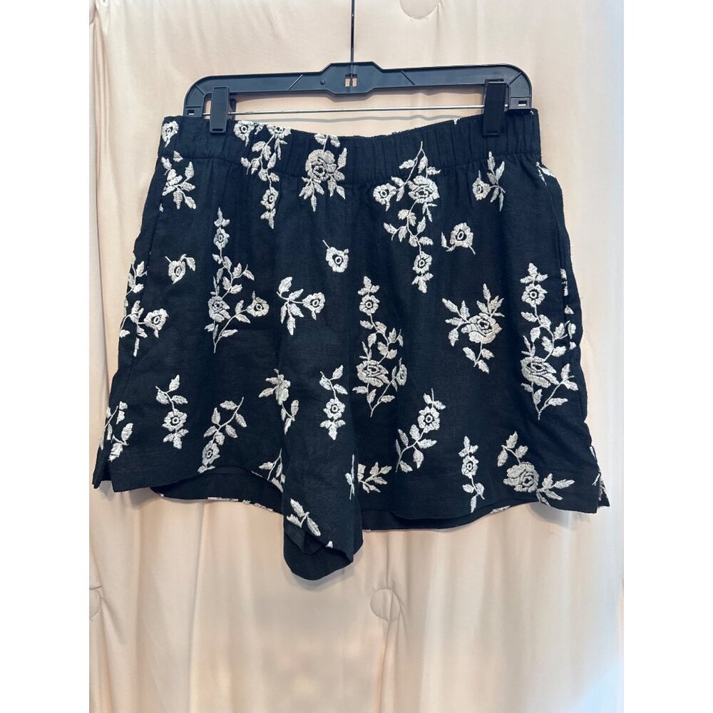 Abercrombie & Fitch Size Large Linen Blend Shorts White Floral Embroidery